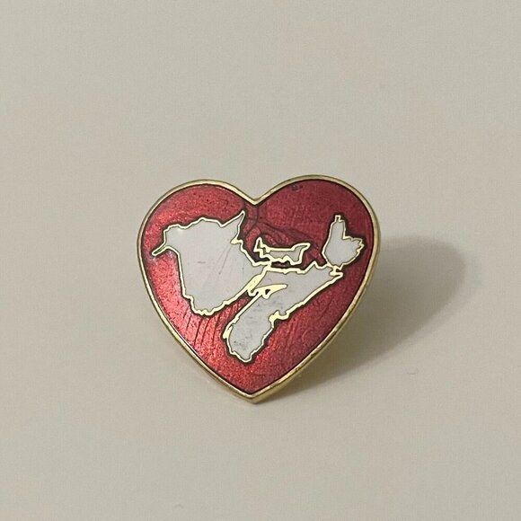 Vtg Tri Mar Dartmouth Pin Heart Shape PInback - Picture 9 of 9